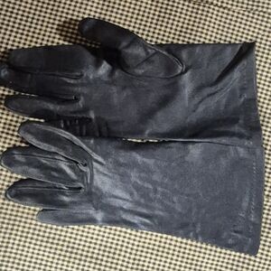 Vintage Ladies Driving Gloves